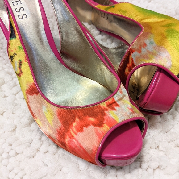 GUESS Yellow and Pink Hondo Platforms - Picture 5 of 8
